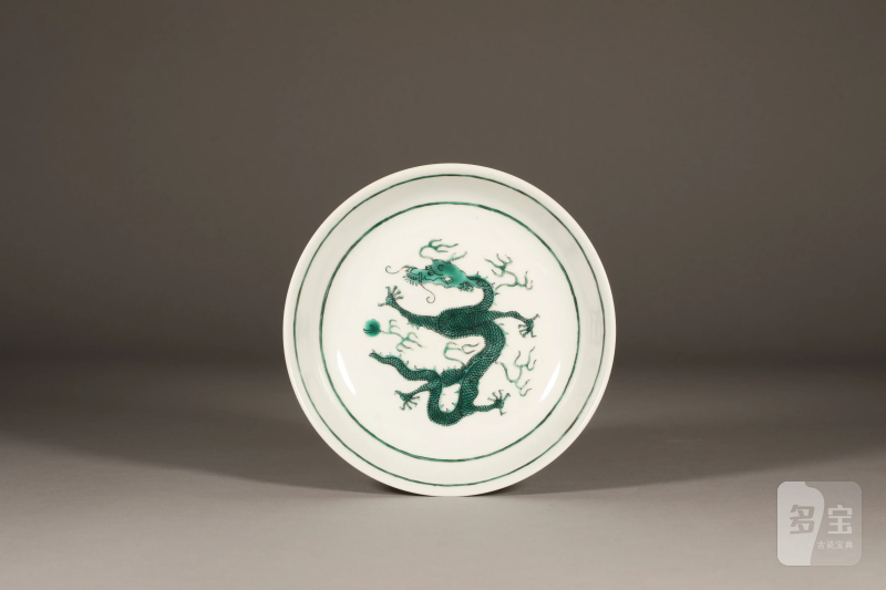清光绪 绿彩暗刻海水龙纹盘 - 图3